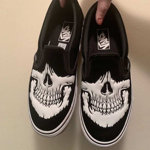 vans slip on jaw bones